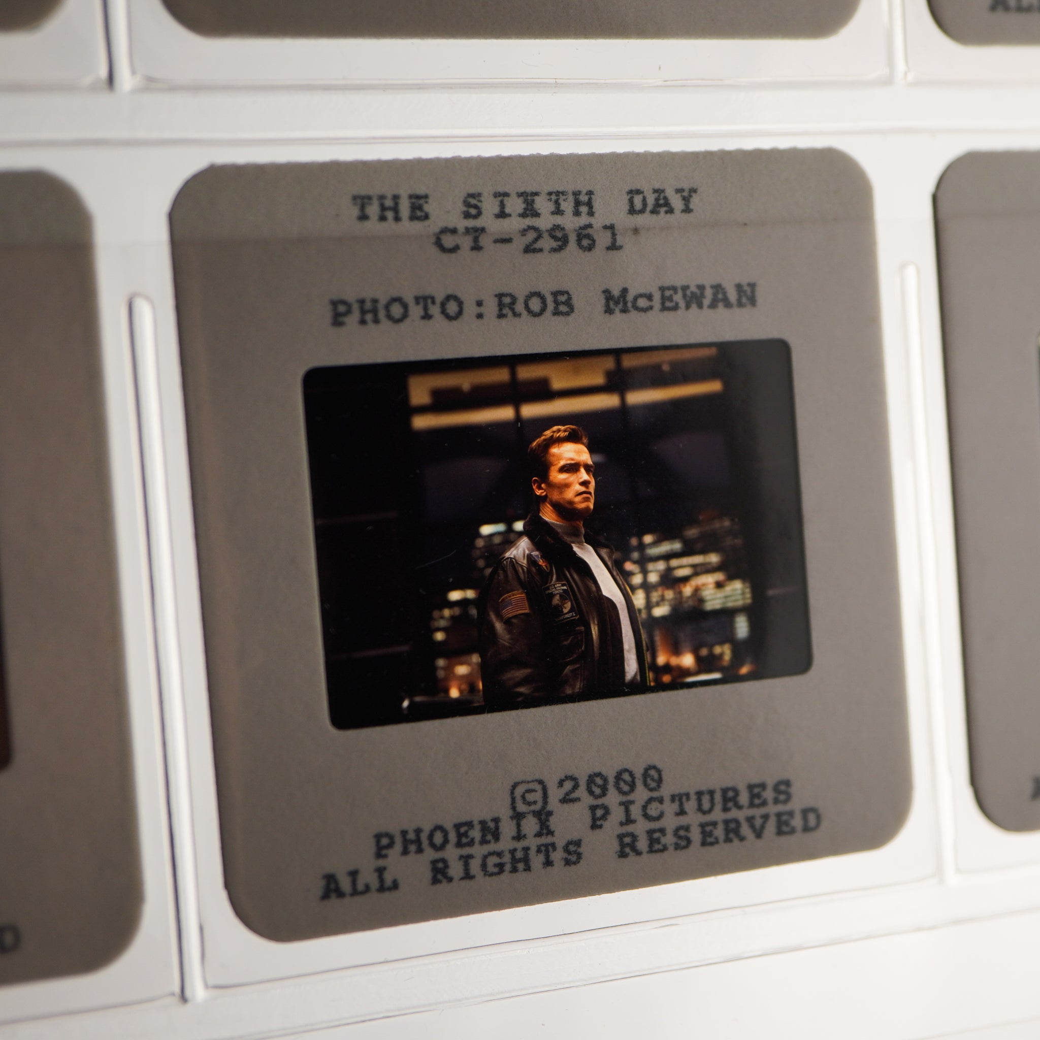 Vintage Movie Press Kit: The 6th Day (2000)